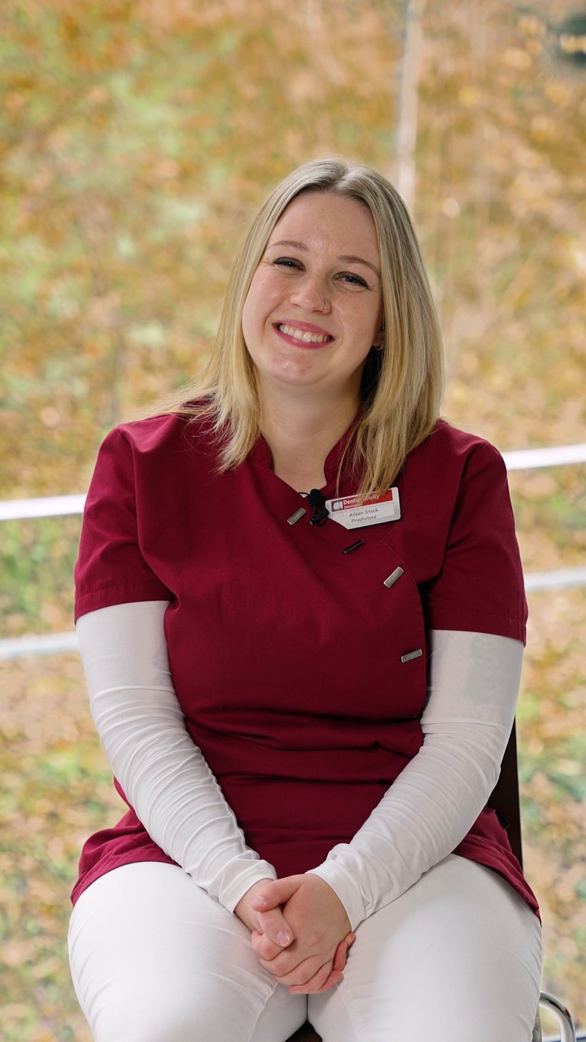 Aileen, Mitarbeiterin bei Dental Family