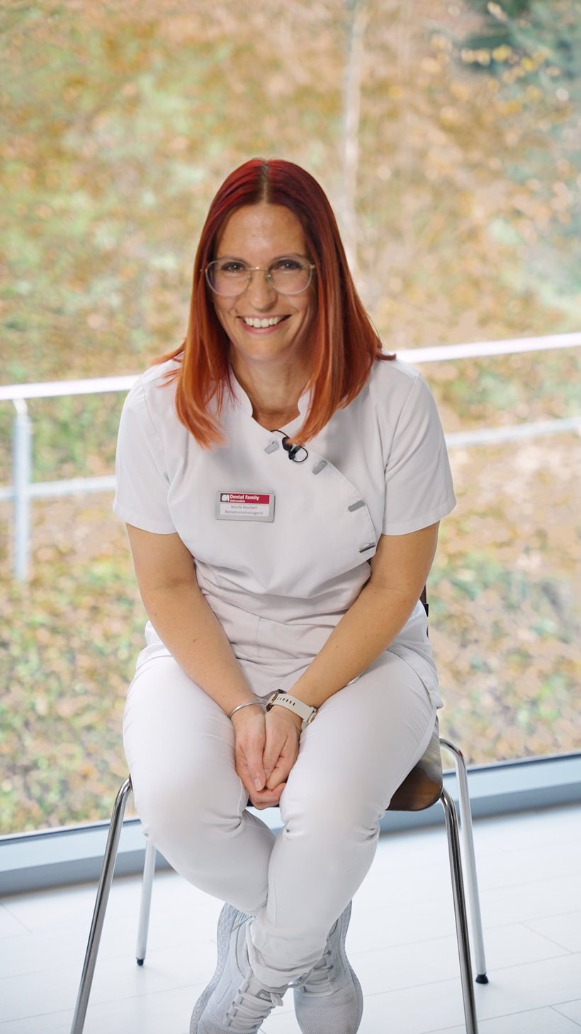 Nicole, Mitarbeiterin bei Dental Family