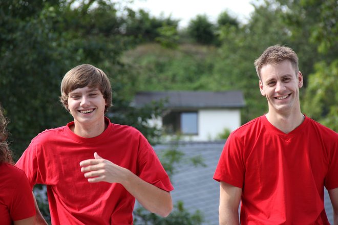 Tobi und Thomas früher im Labor